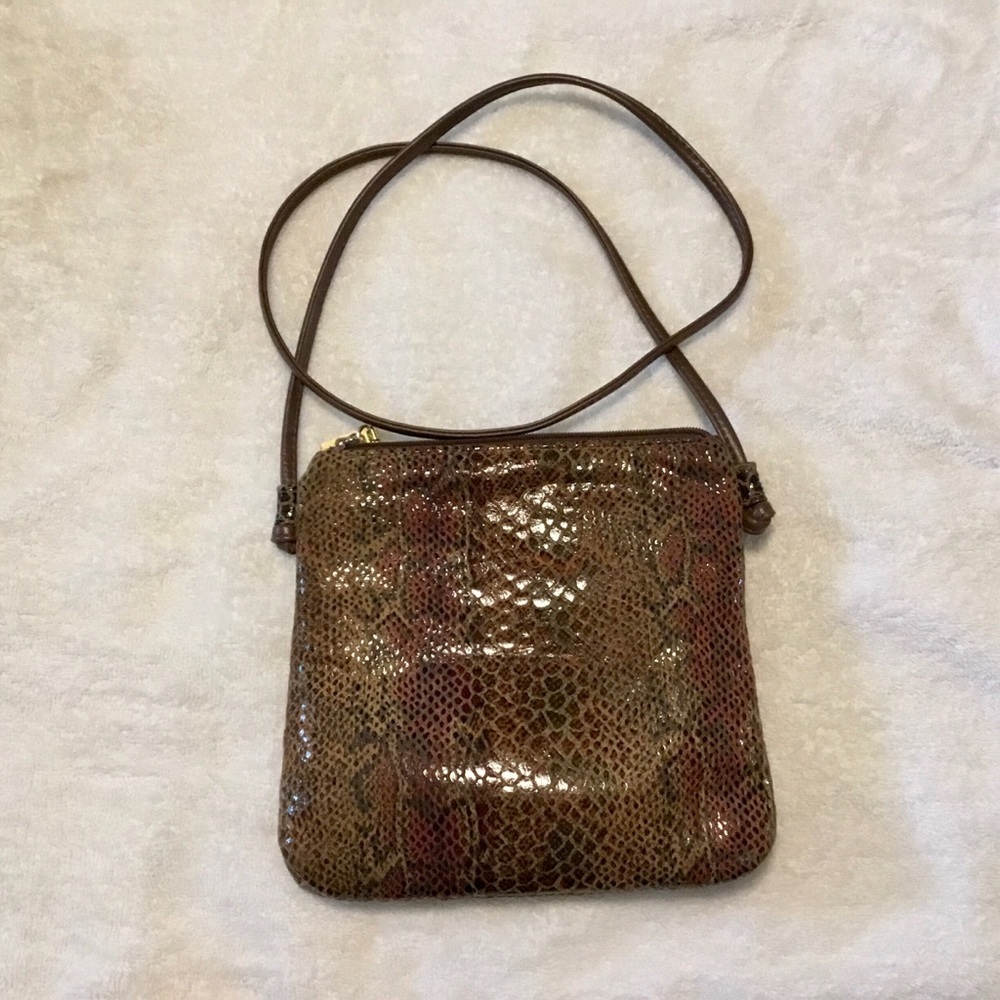 Elegant Snakeskin Crossbody Bag